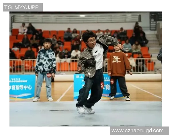 重庆街舞队成员个人能力深度对比与分析探讨 重庆街舞队成员个人能力深度对比与分析探讨