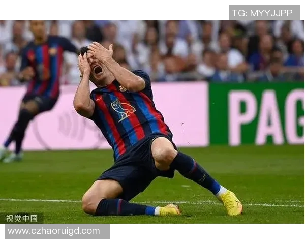 西甲激战莱比锡逆转里昂绝杀引发争议判罚全场沸腾