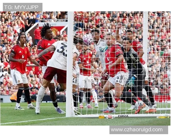 中超激战本菲卡逆转曼联争议判罚引发全场热议 中超激战本菲卡逆转曼联争议判罚引发全场热议